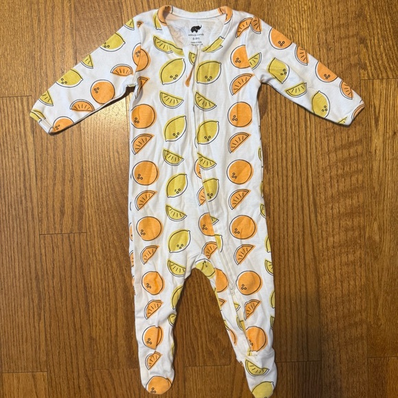 Monica + Andy Orange and Lemon Patterned Footie Babies Size 6-9M - Picture 1 of 5